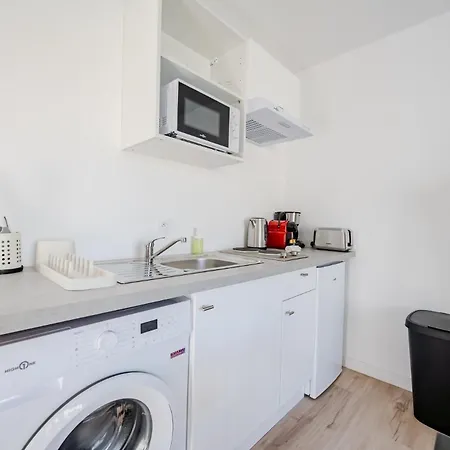 2 Au Meme Etage Avec Parking 公寓 *