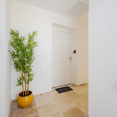 2 Au Meme Etage Avec Parking